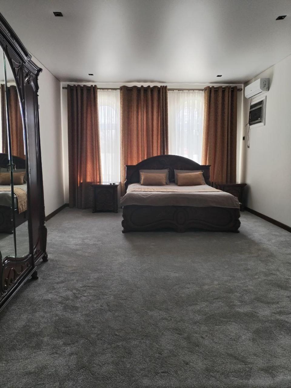 Guest House "Rohat Lux" Samarkand Ngoại thất bức ảnh